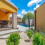 Three-Bedroom Holiday Home In Porec Porec