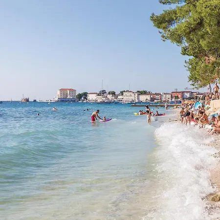 別荘 Three-bedroom In Porec ポレッチ