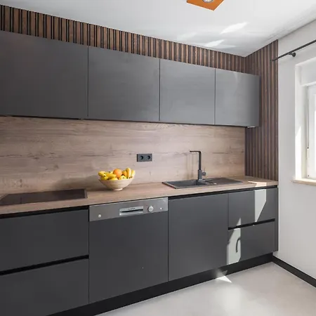 3 Bedroom Lovely Home In Porec